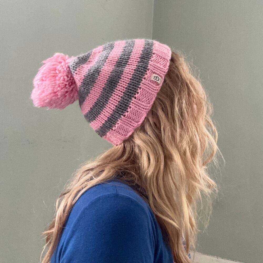 Ugg Knit Beanie Hat Pink Gray Stripes Pom Pom Cozycore Fall Winter Ski Soft Girl